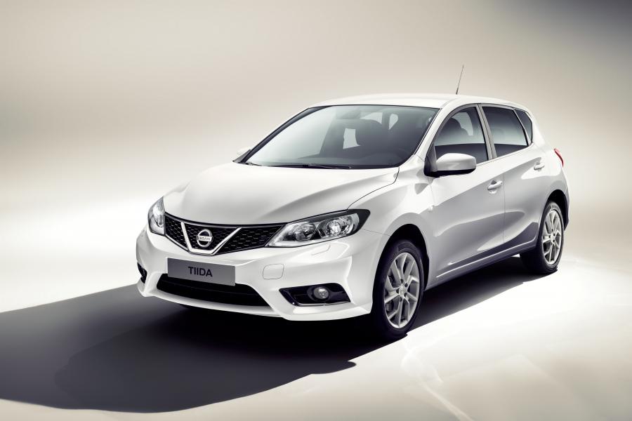  Nissan Tiida 2015 года  (CIS) (фото 4 из 30)